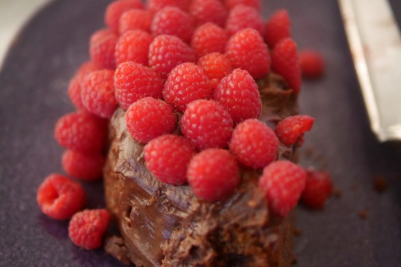 Chocolate cake with raspberries