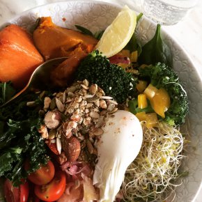 A quick visit to Melbourne found me at a fab little restaurant in Richmond and this super healthy lunch. 